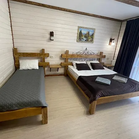 Zarichna Lyks 3*