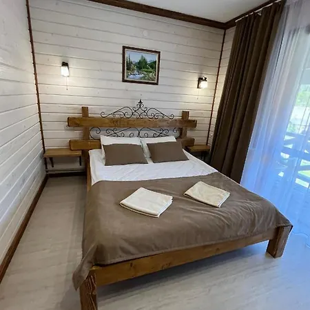 Zarichna Lyks 3*